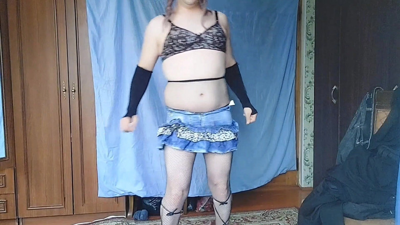 Kitty_Cross: Yuk, tonton video kompilasi si cantik crossdresser kitty dengan video...