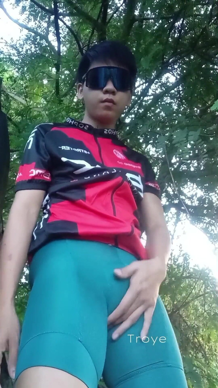 Troye_AsianPinoy: Pinoy Siklista Jakol | Cowok asia lagi asik masturbasi memeknya yang...