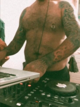 Phillholes: Un arrapa dj