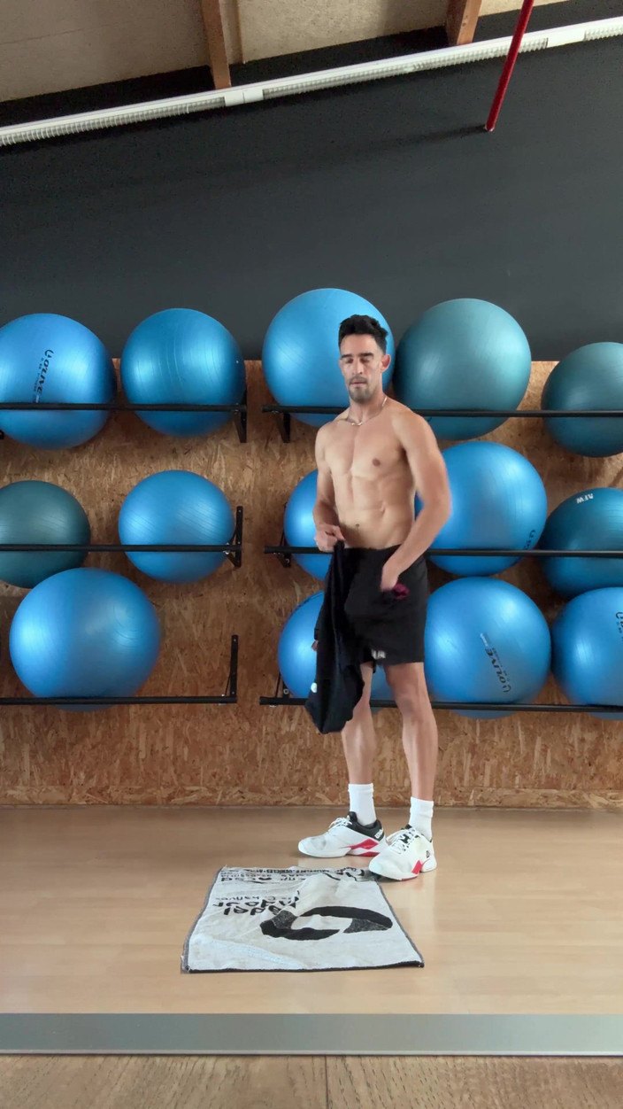 Paul Williams: Spor Salonunda Tamamen Çıplak Oluyorum