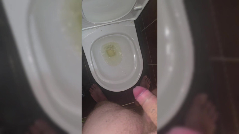 Jimbob Star GAY: Jimbob chčije na záchodě