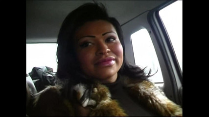 Bizzarre World: Cel mai excitat futai în mașină curvă negresă și matură sexy curvă
