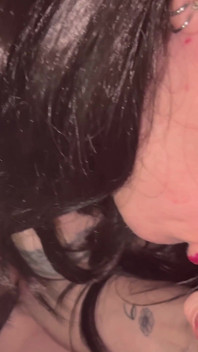 Amateur Wife Gives Head and Eats Cum