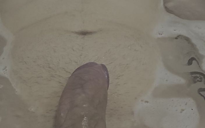 Ungi8961: Pacarku muasin aku di bak mandi