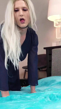 Super sexy blonde transvestit bailey wilde gefickt - zusammenstellung 2