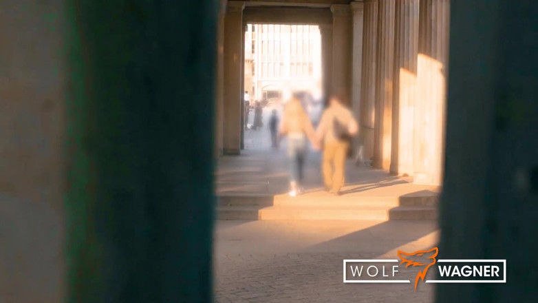 Wolf Wagner.love: Pizdă strâmtă roz! Domnișoara futută de un tip mai în vârstă!...