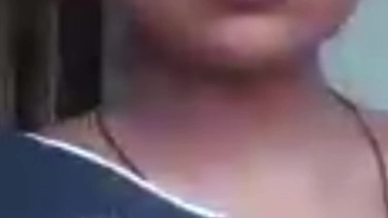 DesiBurChudai: Selepas suami keluar, dia abang tiri sangat sengit