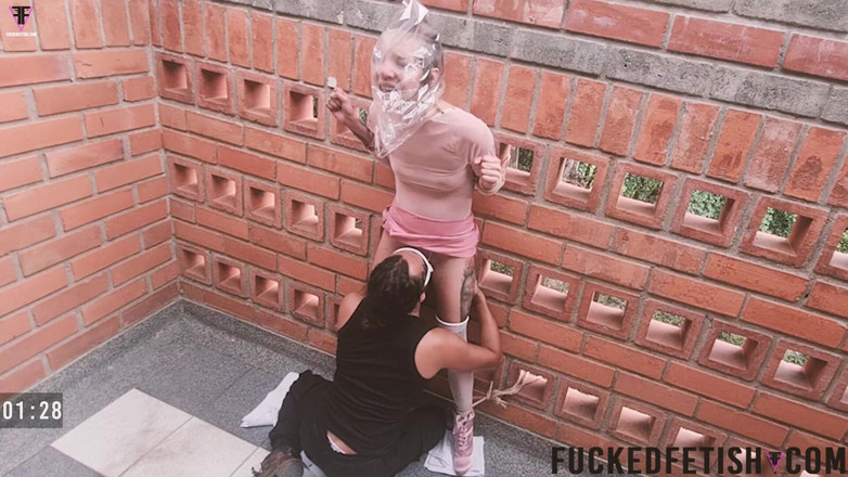 Fucked fetish: Bts 绝望的避孕套呼吸玩完整束缚袋高潮