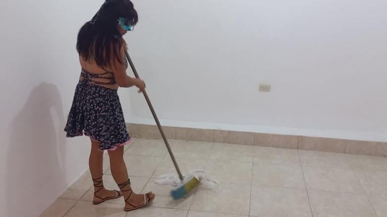 Martin13: Exclusive Video!! Cleaning Assistant Has Sex at Work with Boss's...