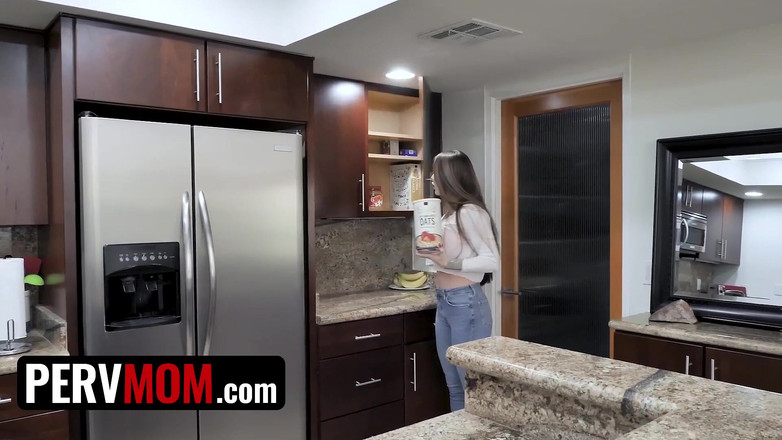 PervMom: Pervmom - azgın üvey oğul dolgun üvey annesi Brianna Rose'un orta yaşlı seksi...