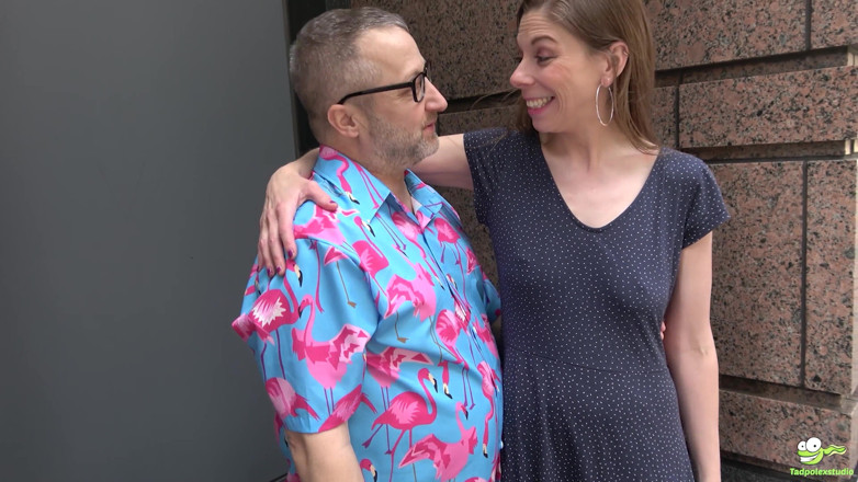 TadpolexStudio: Alice Maze se fute de două ori cu ejaculare înăuntru și în cur