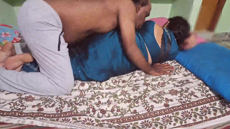 Sexy sindu: Indická kráska má sex v noci touhy