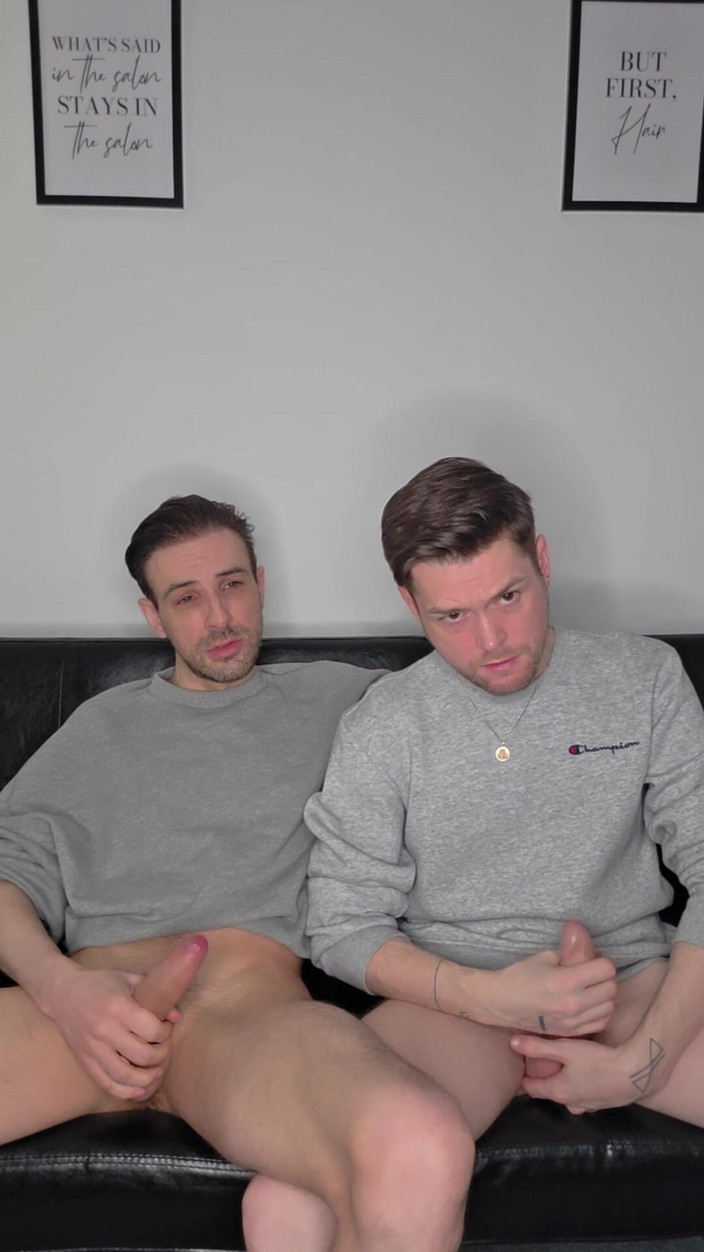 Twotwinkhusbands: Hung Uncut Brotosh Lads Side by Side masturbacja