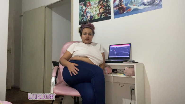 Cutiepiie Chubby: Mẹ kế xì hơi trên ghế để làm cho con trai...