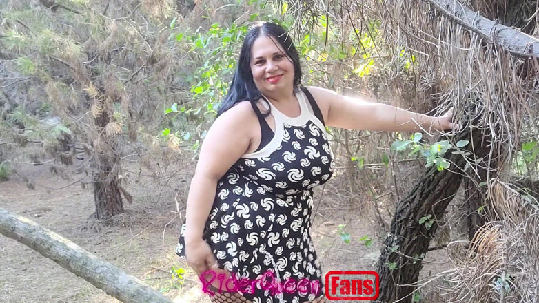 Only Riderqueen BBW Step Mom Latina Alone: Riderqueen yalnız, açık havada, hayranlar için videolar