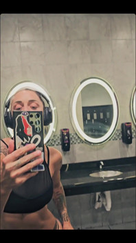 Pic sournois sur moi dans les vestiaires de ma salle de sport