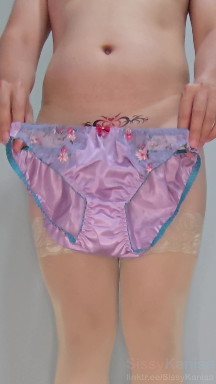 SissyKanisa: La cabine d’essayage de Sissy Kanisa : essayez une nouvelle culotte,...