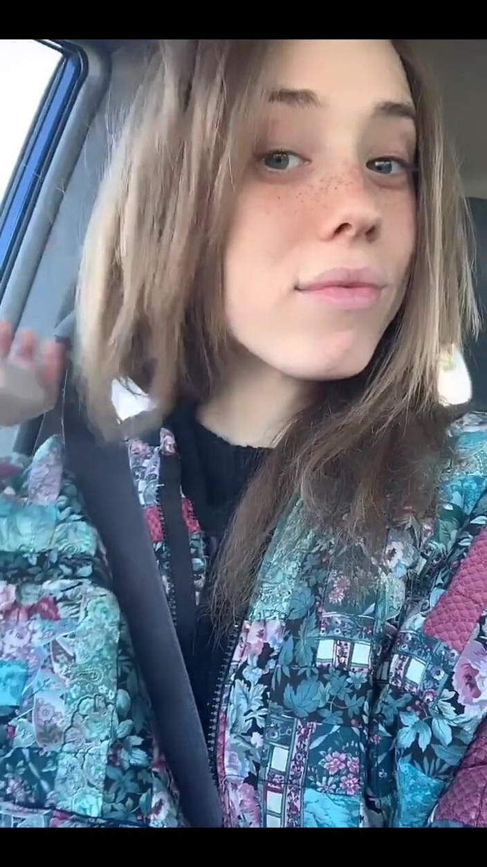 Tia Tizzianni Productions: Twitter Loved Me with Straight Hair! What Do Y'all Think?