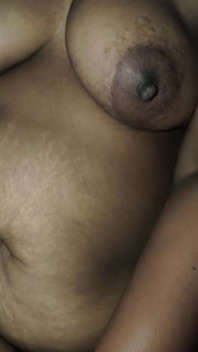 Cari oggi mostruose le mie tette da latte che agita