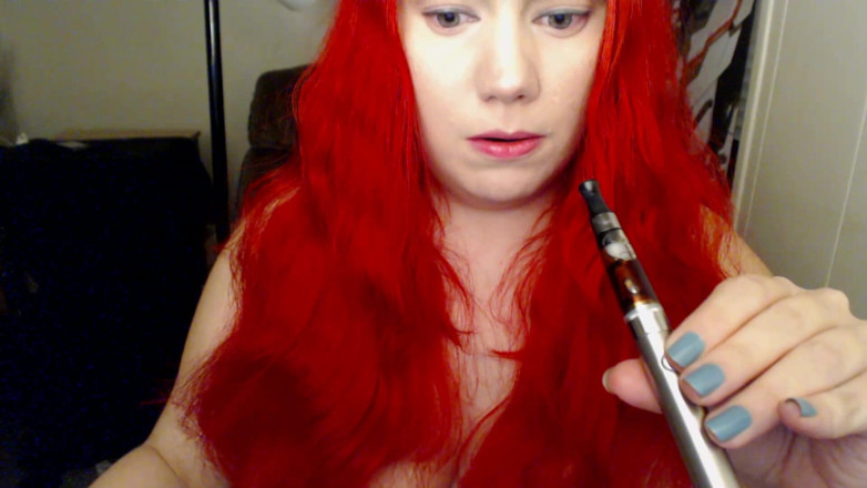 Scarlet Vixen: Hoesten tijdens het gamen! (Wmv)