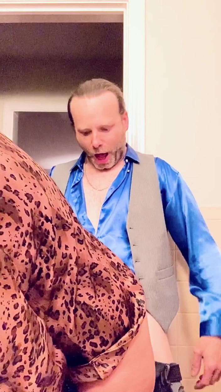 Satin Fetish King: Sessione di scopata e pompino milf blu e nero di...
