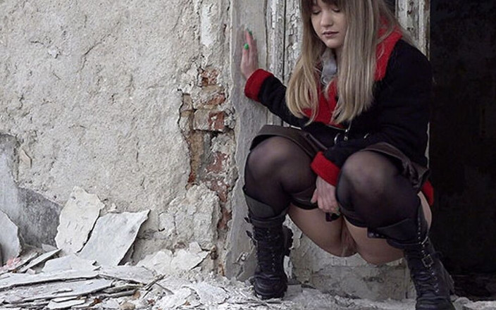 Puffy Network: 由 Got2Pee 慢慢开始，女孩们来撒尿