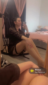 Przyjrzyj Się Uważnie... Mój Strapon Zawsze Mam Pod Ręką