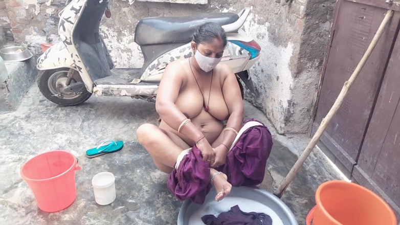 Yourgeeta8899: Nampak adik tiri remaja cool bermandi secara rahsia