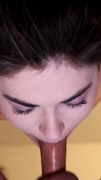 Avaline mendapat pai tenggorokan dan facial 69
