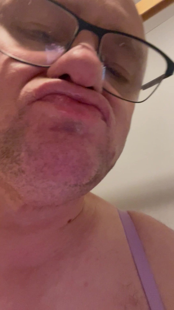 Ancient456: Eu estou tão quente e com tesão hoje à noite