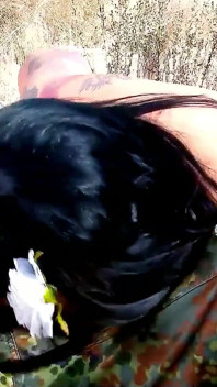 Thiếu niên Latinh gầy gò Jenny Hard và Mademoiselle Justine đụ lính ngoài trời