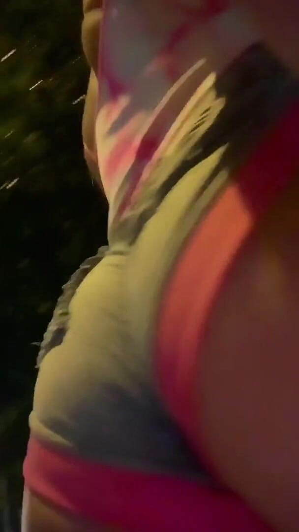 CindieLove: Increíble culo caliente al aire libre - Cindie Love