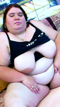 대물 자지를 가진 마른 남자에게 따먹히는 극도의 뚱뚱한 밀프