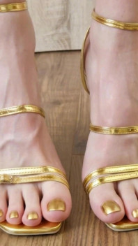Teen Feet in Heels