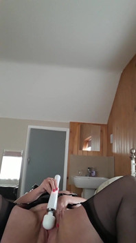 Mit einem dildo in meinem arsch spielen