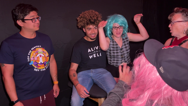 Cliff Media: Video lengkap - retret kerja gloryhole: rekan kerja berhubungan seks dengan...