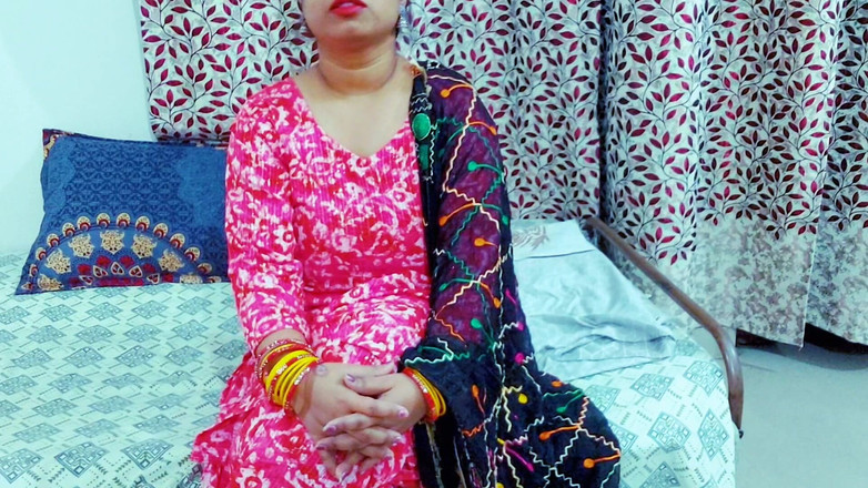Desi Pari Bhabhi: Hot XXX Stepmom Fucked Hard Until Orgasm with Hindi Audio...