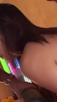 Seksi Katsumi edepsiz bir sürtük ve o çifte penetrasyonu çok seviyor
