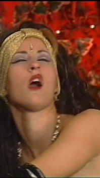 Une pute excitée était satisfaite quand elle s’est fait baiser par son client avec une grosse bite