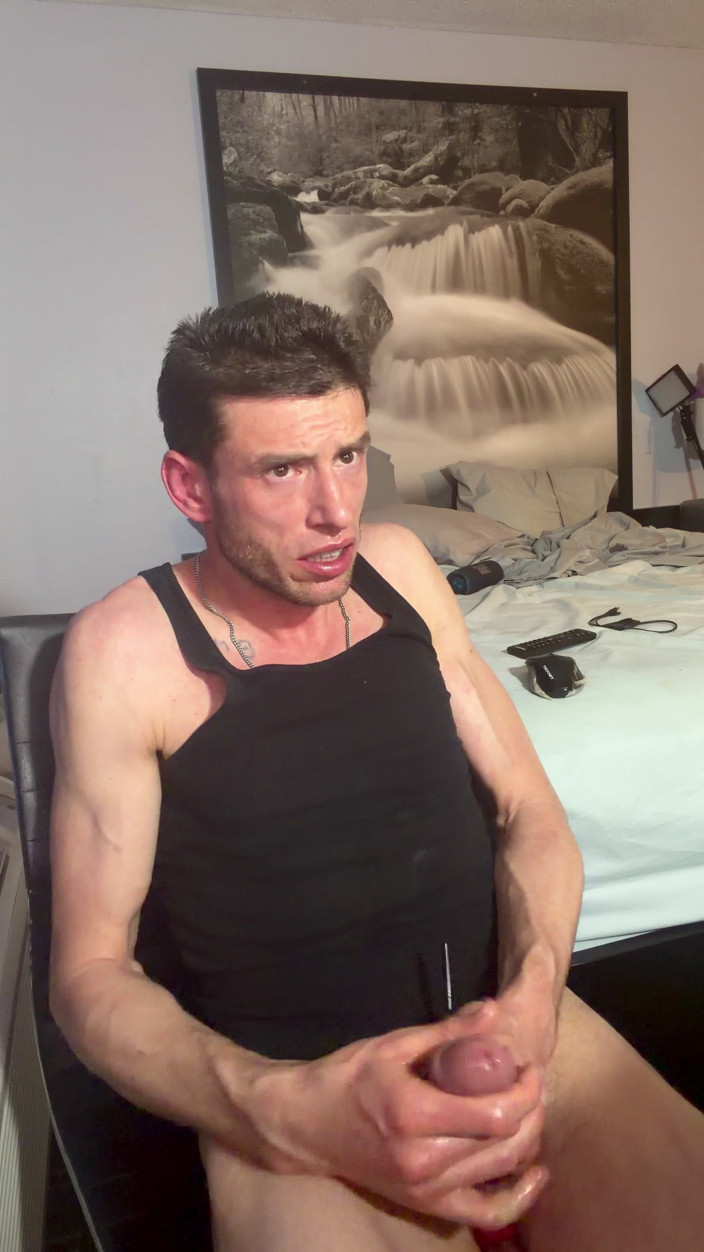 Savage confidence: Solo honění s černým beaterem, heavy bust