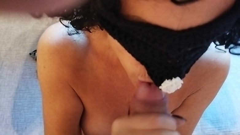 Merry Cockings: Slut blowjob, part 2