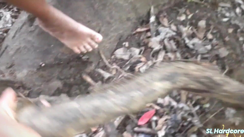 SL hardcore: Risicovolle snelle seks in de jungle met vrouw