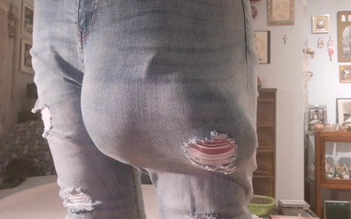 Monster_Meat_: L'stretching pantaloni con i jeans è stato presentato dall'ammiratore