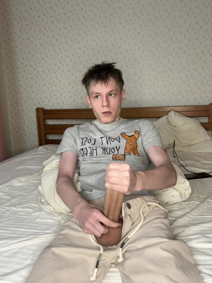 Morflot24: Üç gün aradan uzak durma twink yatak suları altında bitiyor