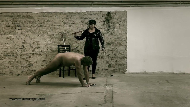 Mistress April: Dominatrix Mistress April - Senaman 45 halaman