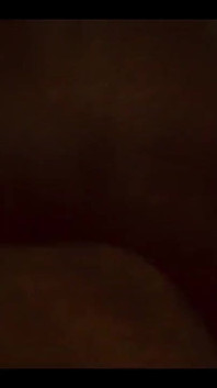 Sexy kráska tmavé pleti tvrdě šuká zezadu a křičí celé video v premium.
