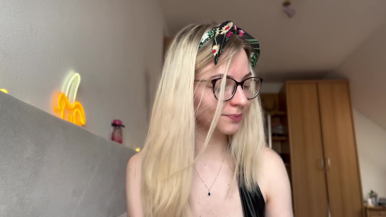 Goddess_Bella_Rae: उसके साथ वस्तु की तरह व्यवहार कैसे करें - महिलाओं का दबदबा