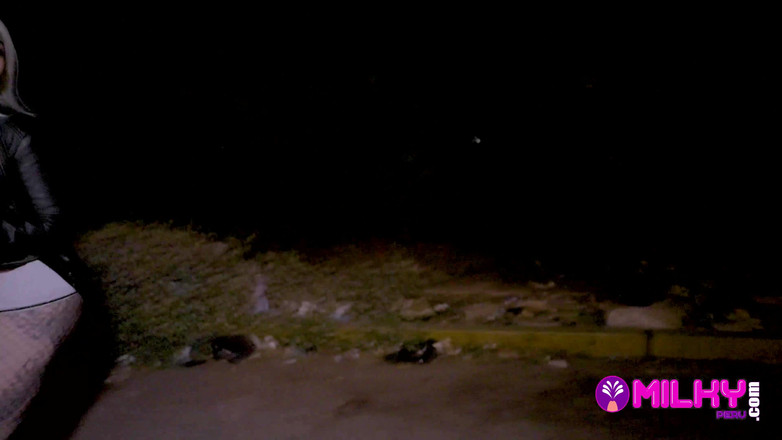 Milky Peru: Lorena con culo grosso viene scopata da un pagliaccio diabolica...