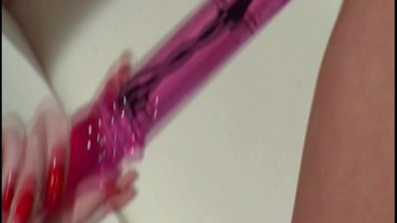 ONLYFREAKSX: Ретро-домохозяйки сообщают, что мокрые киски хорошо убирают