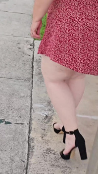 Fat Woman Met Black Man at the Bus Stop, Took Him Home, Jerk off His Cock and Empty His Cum Her Pussy & Used It to Masturbate